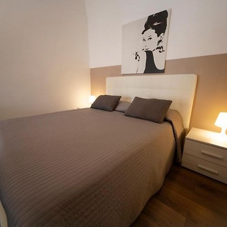 Zurria Rooms カターニア エクステリア 写真
